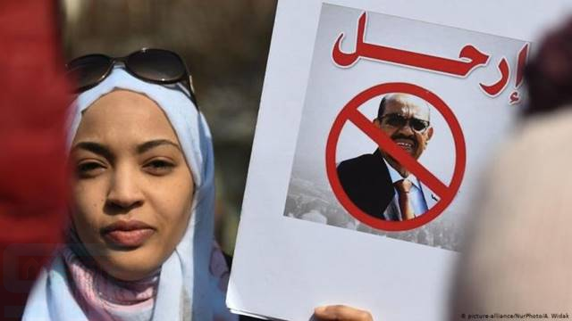 نساء السودان مستمرات في النضال من أجل المساواة ومن أجل دولة مدنية بعد الإطاحة بالبشير