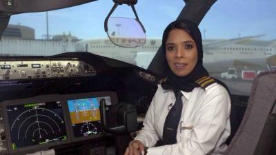 المرأة الإماراتية تنجح في مجالات احتكرها الرجال